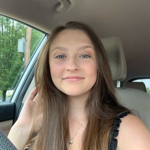 Meet your Posher, Catherine